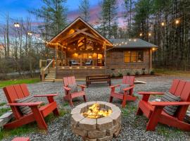 Family fun, romantic Hot Tub, Firepit, King Bed 15 min from Blue Ridge & Ellijay, Hotel in Blue Ridge