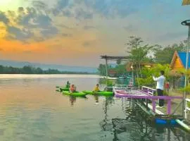 Kayak Kampot
