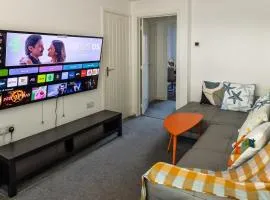 Central Coventry 2 Bed Apartment with Free Parking and 350mbps Wifi