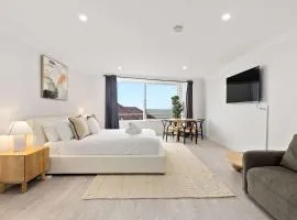Amazing Ocean View Studio at Bondi Beach
