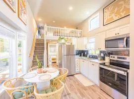 Rainforest Tiny Home Retreat #21 Bohemian Cottage