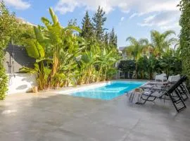 Pool Voula Apartment close to Kavouri Beach by Cielo Homes