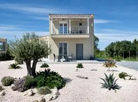 White Lotus Jacuzzi Villa, Afitos #FeelsLikeHome