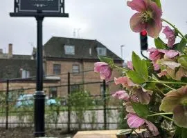 The Rose And Crown
