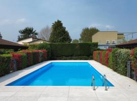 Maison Belvedere free wifi By Bookinggardalake, hotel v Manerbi del Garda