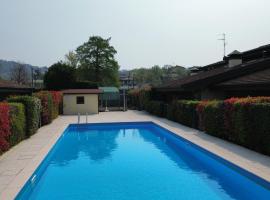 Maison Belvedere free wifi By Bookinggardalake, viešbutis mieste Manerba del Garda