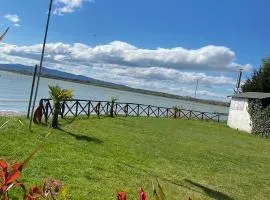 Un passo dal lago