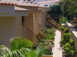 Confortable Apartamento con Terraza y Vistas al Mar