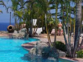 Comodo Apartamento con Terraza y Vistas al Mar