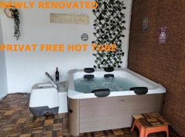 Apartment Zaklad Soče with hot tube and free parking, hotel v destinaci Bovec