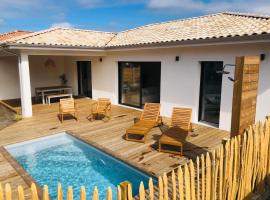 Modern house with pool, between lake and forest, hotel i Lacanau