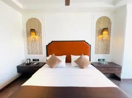 Hotel White Pearl - Colaba Mumbai