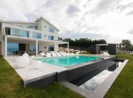 White Luxury Villa by Le Dhome Sicily
