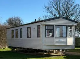 Daisy Lodge Lilac Grove 3