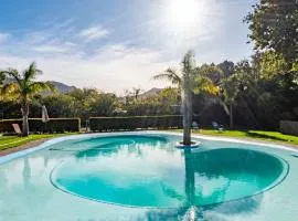 Private 1 Bed Suite at Yalwa House With Pool