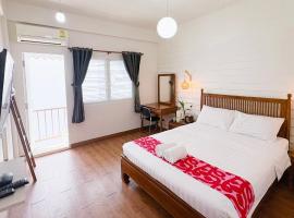 Les Fleurs Bangkok Hostel