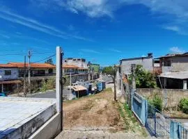 Abaeté - Aconchego na rua da praia de Itapuã!