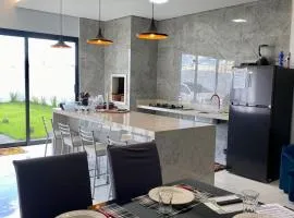 casa grande e confortavel