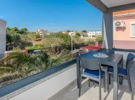 1 Bedroom Awesome Apartment In Vir