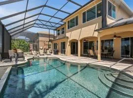 Villa Estelle - Huge lake front Villa