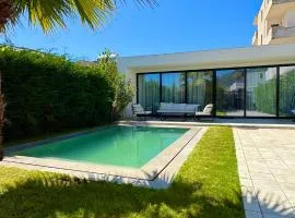 White Beach Villa 2 - Luxury