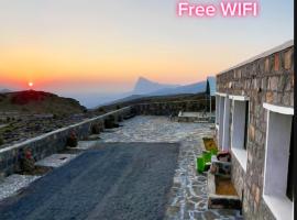 Jebel shams Sky, Unterkunft in Misfāh