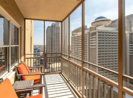 High Rise Downtown Condo with Skyline View, apartament a Atlanta