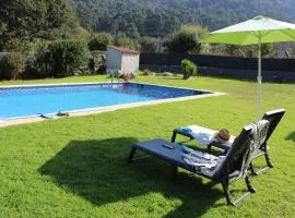 A Broula Casa con piscina