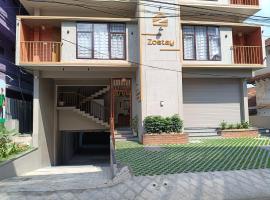 Zostay Urban Retreat Deluxe Rooms & Premium Dorms, hotel v destinaci Manjeri