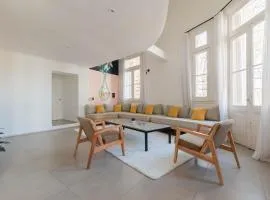 Fliphaus Villa Soho Vibes 'B' - 3 Bd Pool & BBQ Soho
