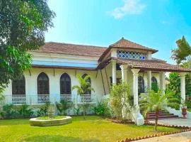VILLA LOU GOA Heritage Portuguese House 1903 With Pool