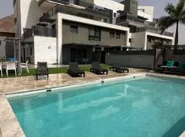 Luxury garden floor Private Heated Pool 3BR