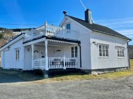 Marvelous farmhouse with WiFi in Troms, Northern Norway