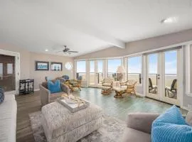 Luxurious Oceanfront Home with Incredible Views