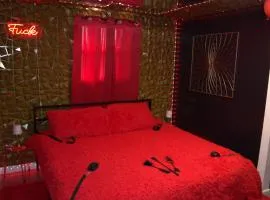 NEW Kink Loft King Bed Naughty Playrooms