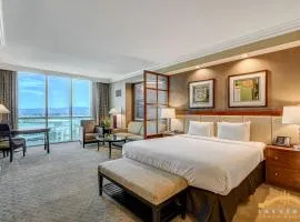 MGM Signature-12-606 Jacuzzi Studio