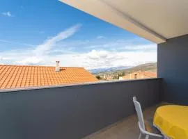 Lovely Apartment In Gornji Karin