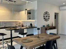 Lorenzo Luxury House