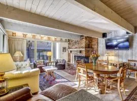 Spacious & Beautiful Condo - Steps to Ajax Gondola