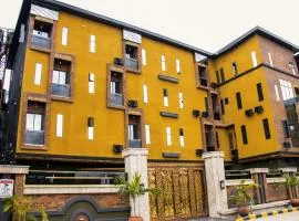 American Courts Hotel