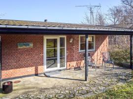 4 person holiday home in Allinge-By Traum，位于阿灵厄的酒店
