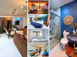 Casa com 2 quartos em condomínio tranquilo, suíte com cama king, ar-condicionado, Wi-Fi rápido, cozinha equipada e garagem privativa