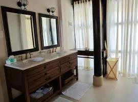 Bently farm retreat Mũi Né-Premium Bungalow A1