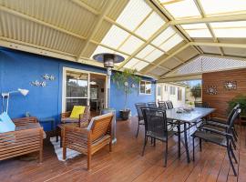 Bayhaven- Best deal 4 bedroom 2 bathroom getaway, villa in Port Moonta