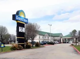 Days Inn by Wyndham Denham Springs-Baton Rouge East