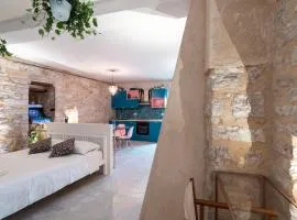 Cornelia Cave studio apartment