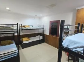 RJ Inn