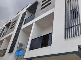 Westwing Apartment and Suites