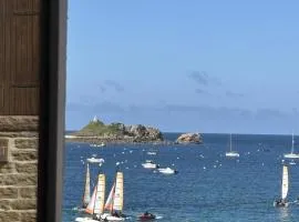 hjem Port Blanc A breathtaking setting facing th