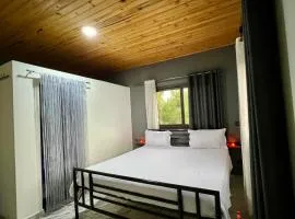 Come In Hotel